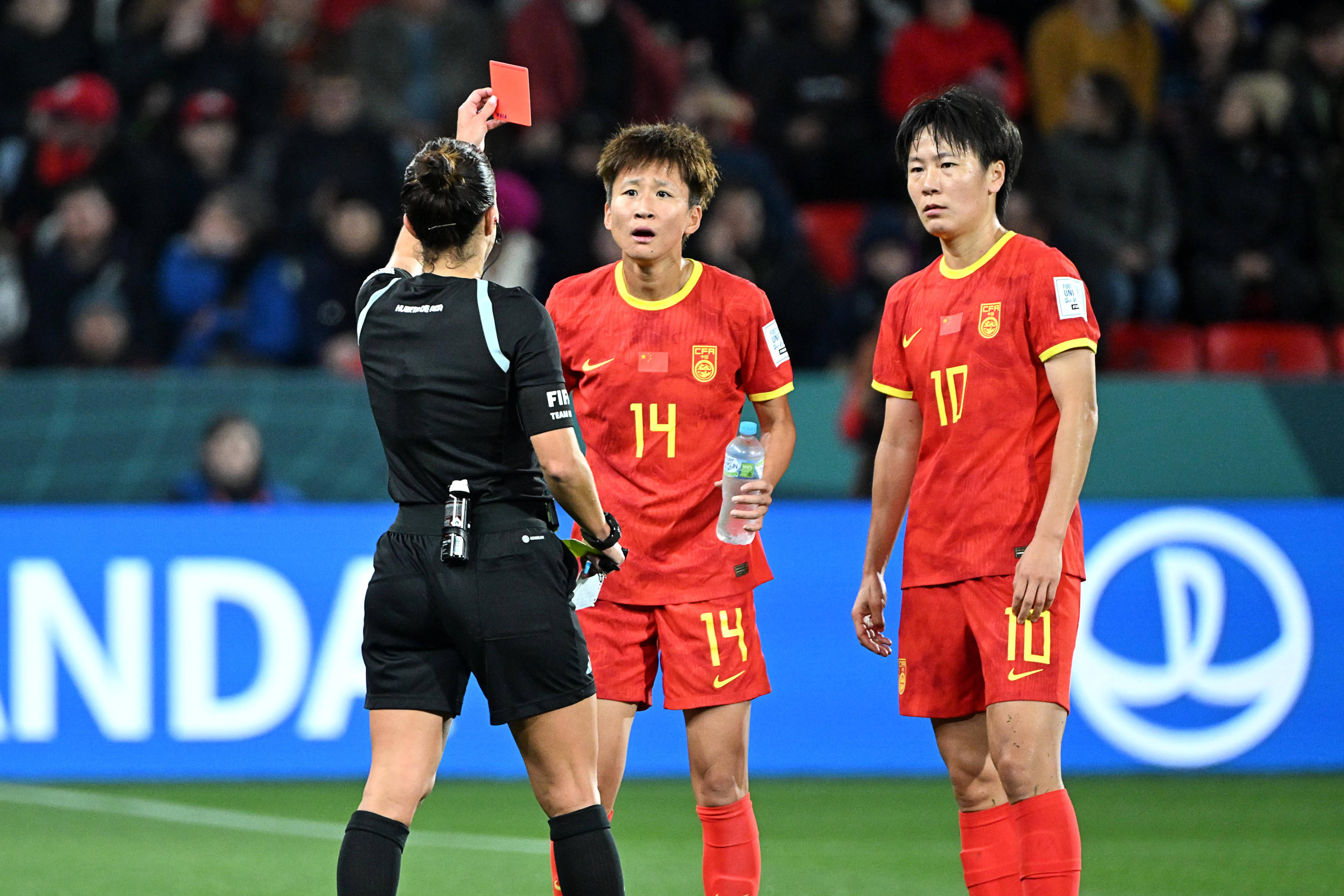 特殊时刻中国女足夺得足球世界杯冠军