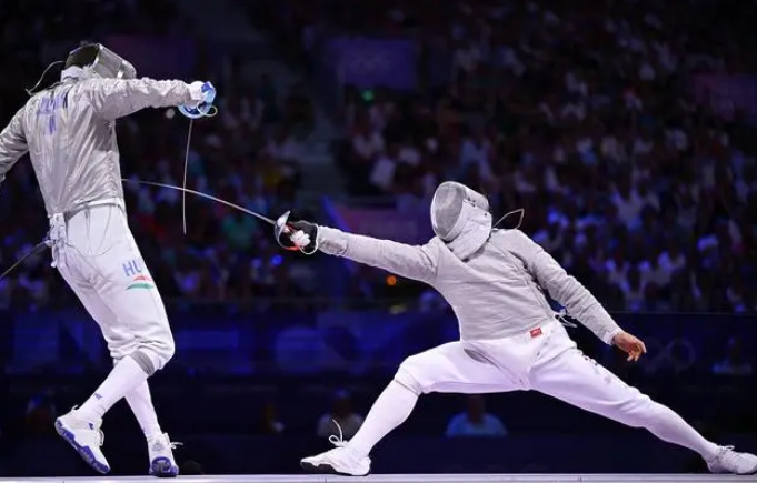 韩国击剑选手勇夺冠军,展现实力 韩国击剑选手勇夺冠军,展现实力