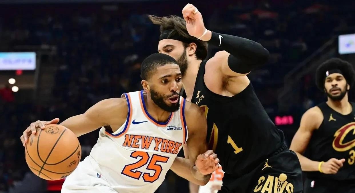 尼克斯大胜骑士结束连败 尼克斯大胜骑士结束连败