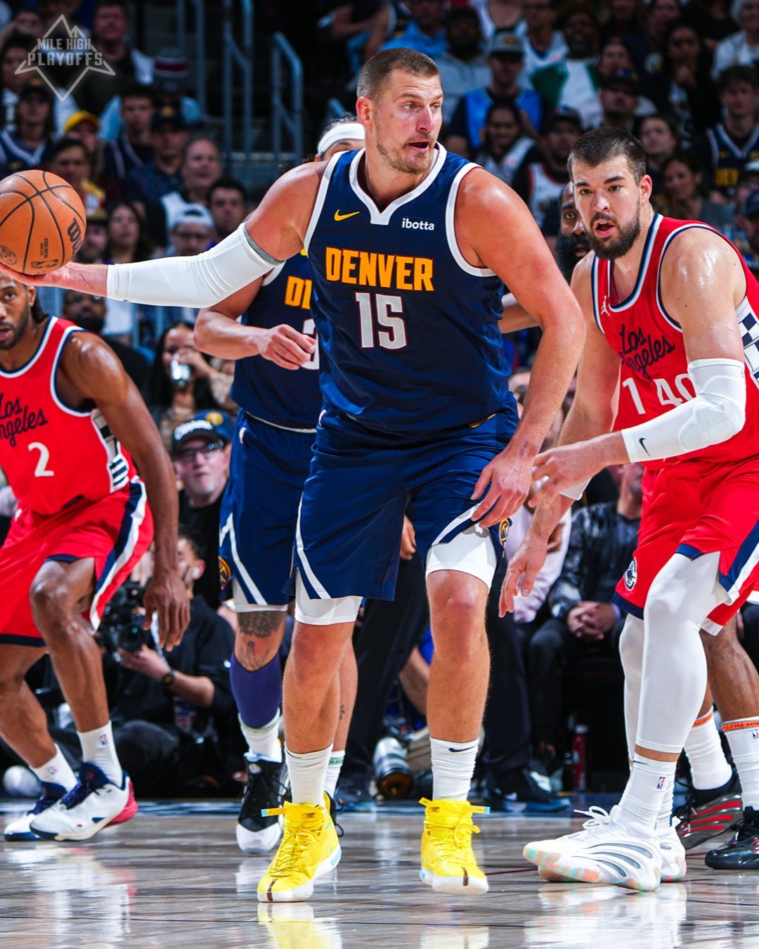 快船险胜独行侠,伦纳德发挥稳定 快船险胜独行侠,伦纳德发挥稳定