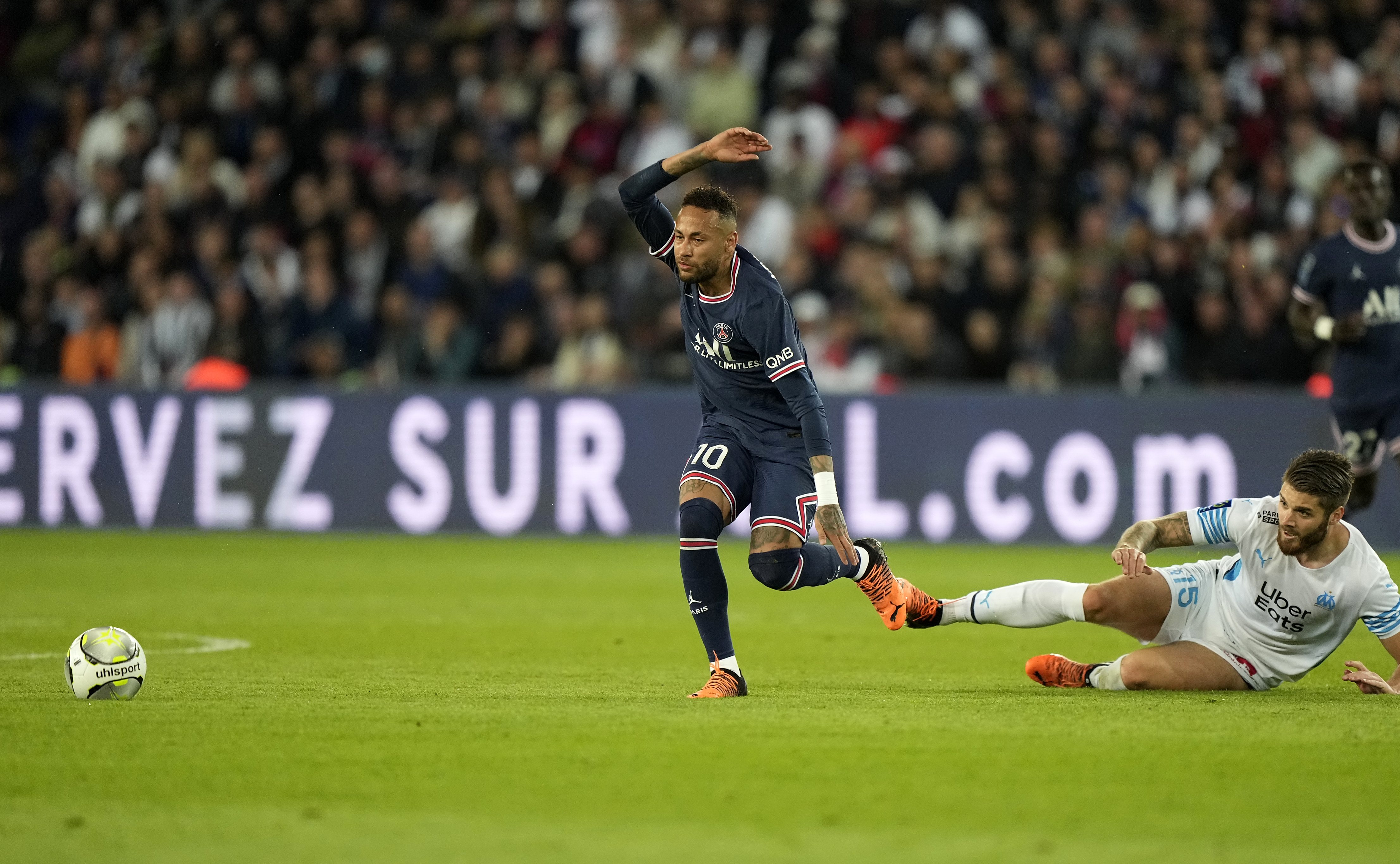 巴黎圣日耳曼队获得法甲联赛冠军 巴黎圣日耳曼队获得法甲联赛冠军