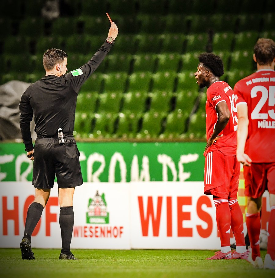 不莱梅大胜科隆,德甲榜首依旧稳如山岳 不莱梅大胜科隆,德甲榜首依旧稳如山岳