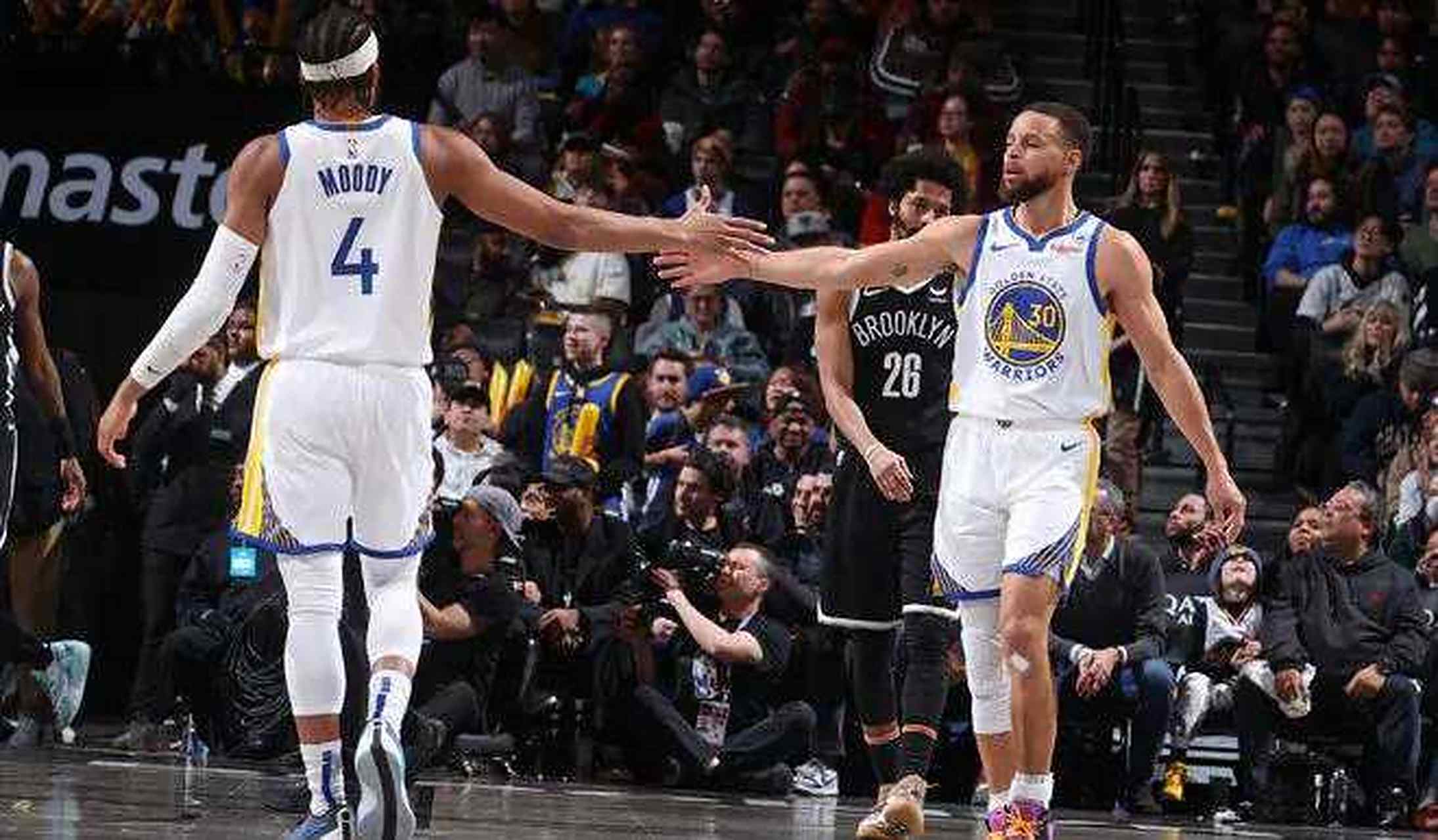 勇士客场力克篮网,库里爆砍37分 勇士客场力克篮网,库里爆砍37分